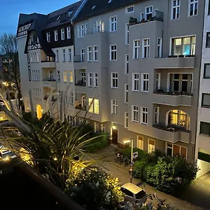 https://cozy-apartment-in-the-heart-of-10779.find-berlin-hotels.com